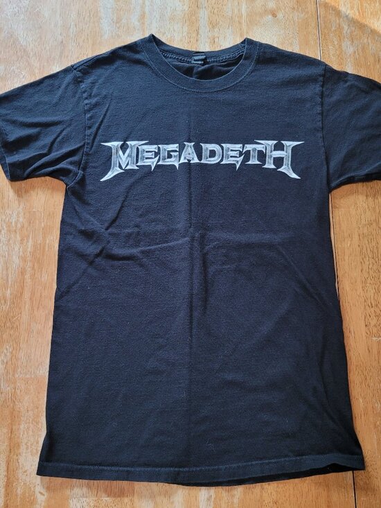 Small Vintage Megadeth Black Cotton Logo Concert T Shirt M&O Gold - Picture 1 of 9